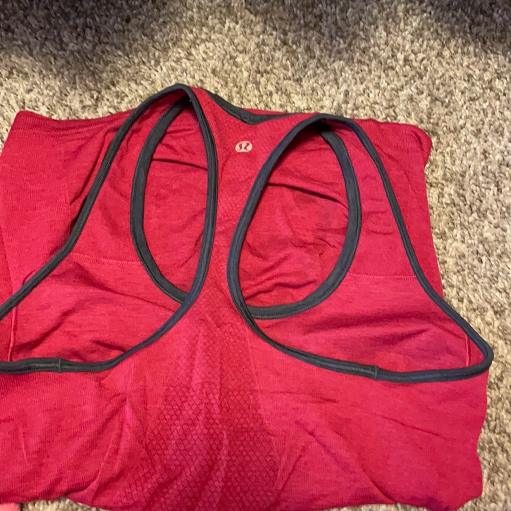 Lululemon top